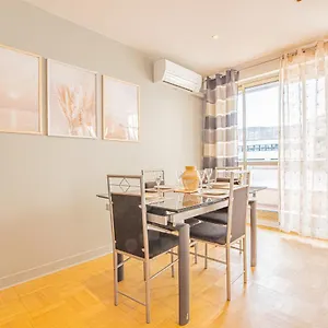  Appartement Ideal Couple, Family & Friends - Calme, Lumineux, Balcon - Proche Plages 2km - Velodrome A 10min - Olympique Marina - Climatisation & Parking Prive